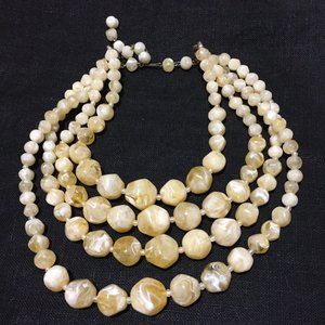 VINTAGE BUTTERSCOTCH AMBER NECKACE